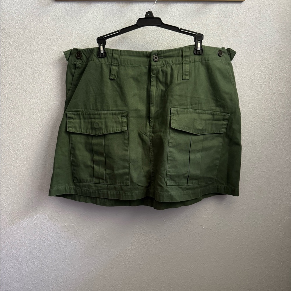 EUC Universal Thread Olive Green Mini Skirt Sz 17